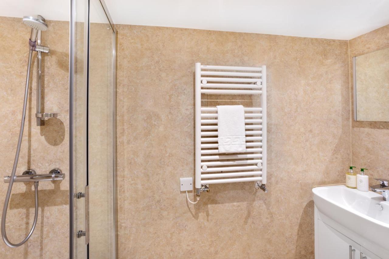 Apartment Fountains Executive -